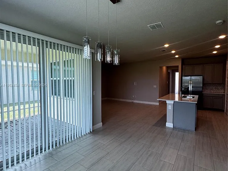 6712 NW Cloverdale Ave — Photo 29