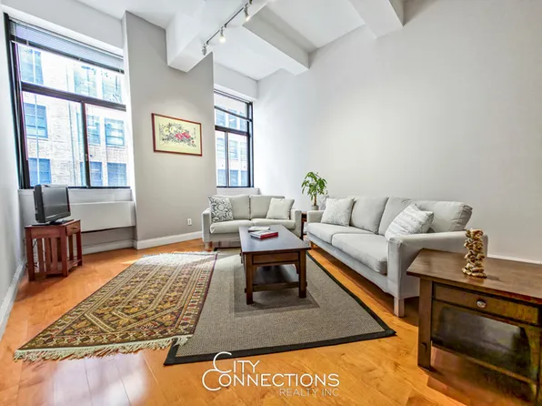 310 East 46th Street image 1 of 25