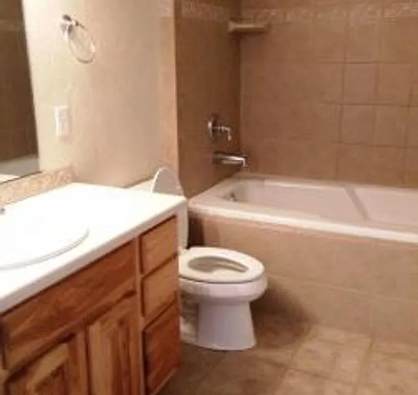 570 1/2 Garden Grove Ct — Photo 7