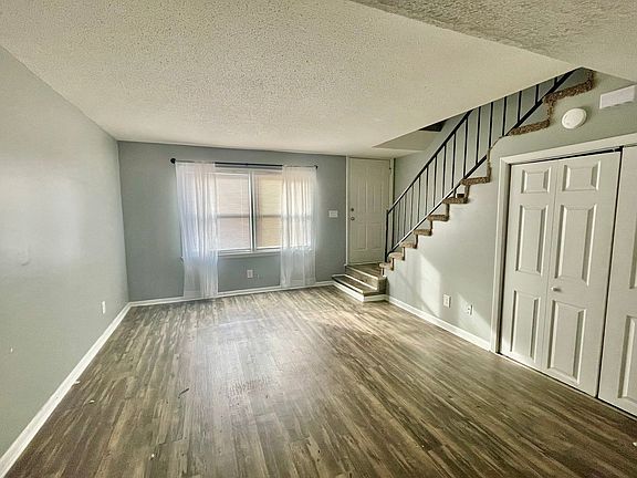 3rd image of 312 E J St APT 4