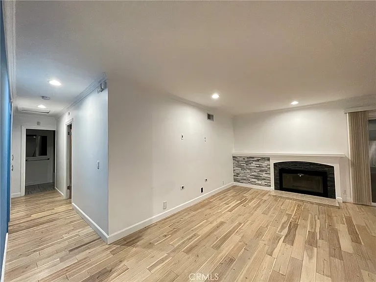 6326 Villa Rosa Dr — Photo 20