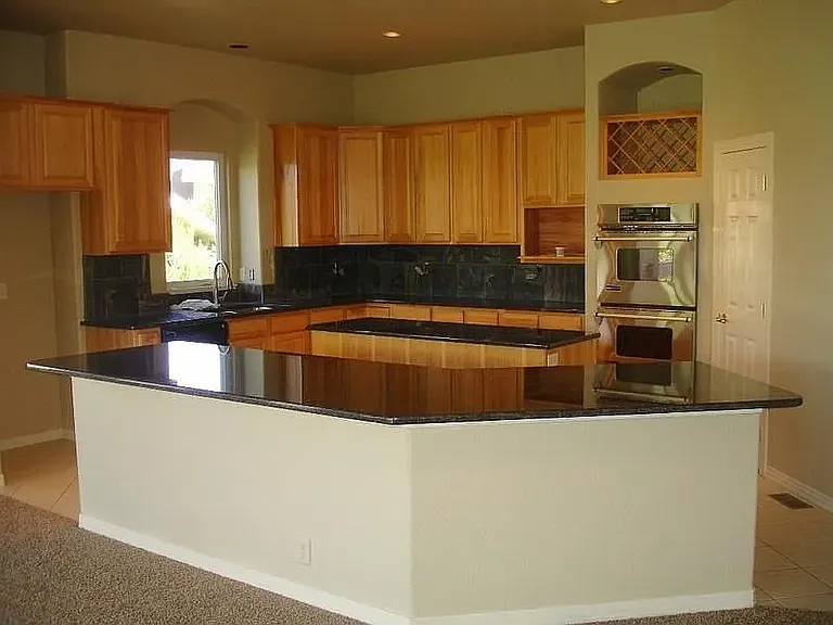 2576 Willow Glen Dr — Photo 2
