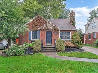 24 Briarcliff Rd, Cheektowaga, NY 14225