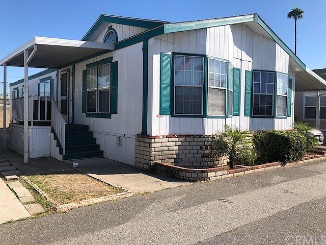 1st image of 1925 E La Veta Ave Space 49