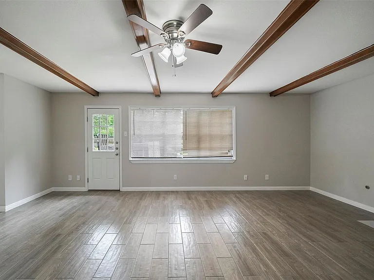 643 Ames St — Photo 20