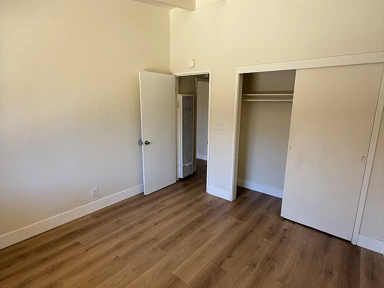341 E Avenue Q7 — Photo 6