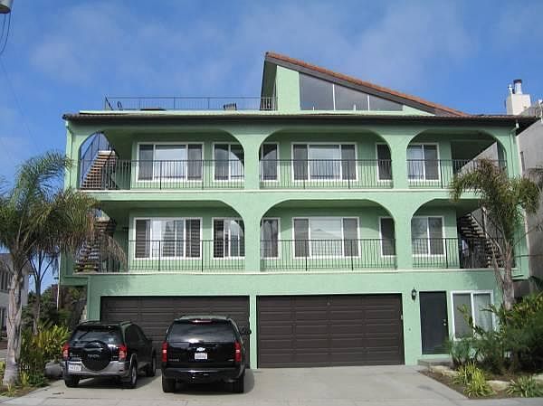The 4 unit building