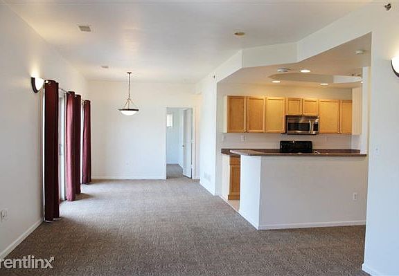 4. Living Room - 2737 E Maple