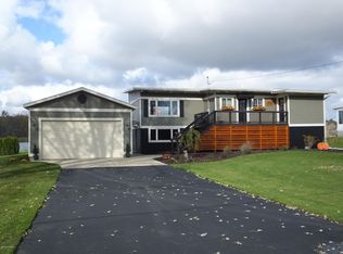 11533 Van Lopik Ave, Grand Haven, MI 49417