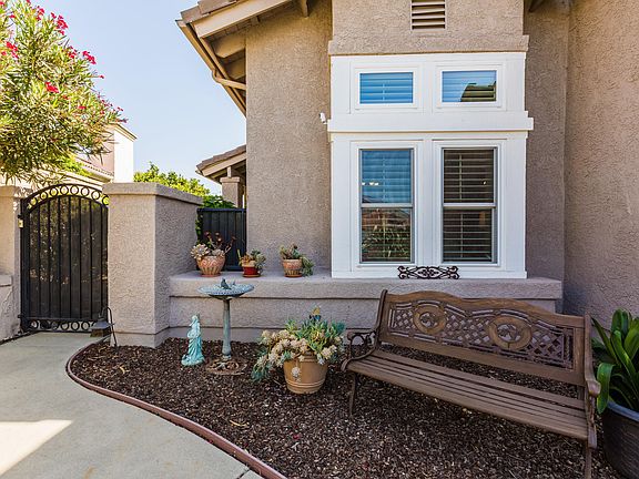 3rd image of 6014 Palomar Cir