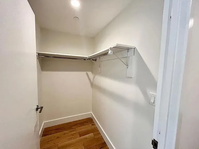 504 Myrtle Ave #6S — Photo 5