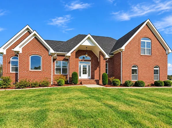 1027 Founders Ln, Portland, TN 37148