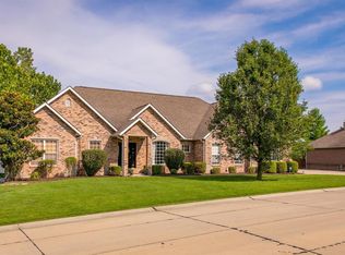 1717 Golf Course Dr, Belleville, IL