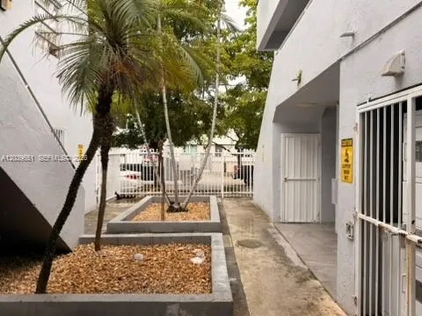 2400 NW 22nd Ct APT 3, Miami, FL 33142