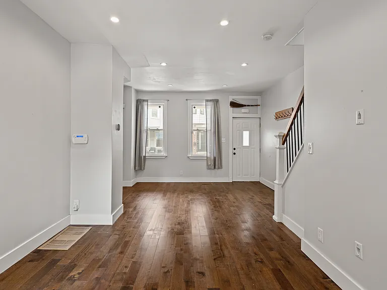 1457 N Corlies St — Photo 11