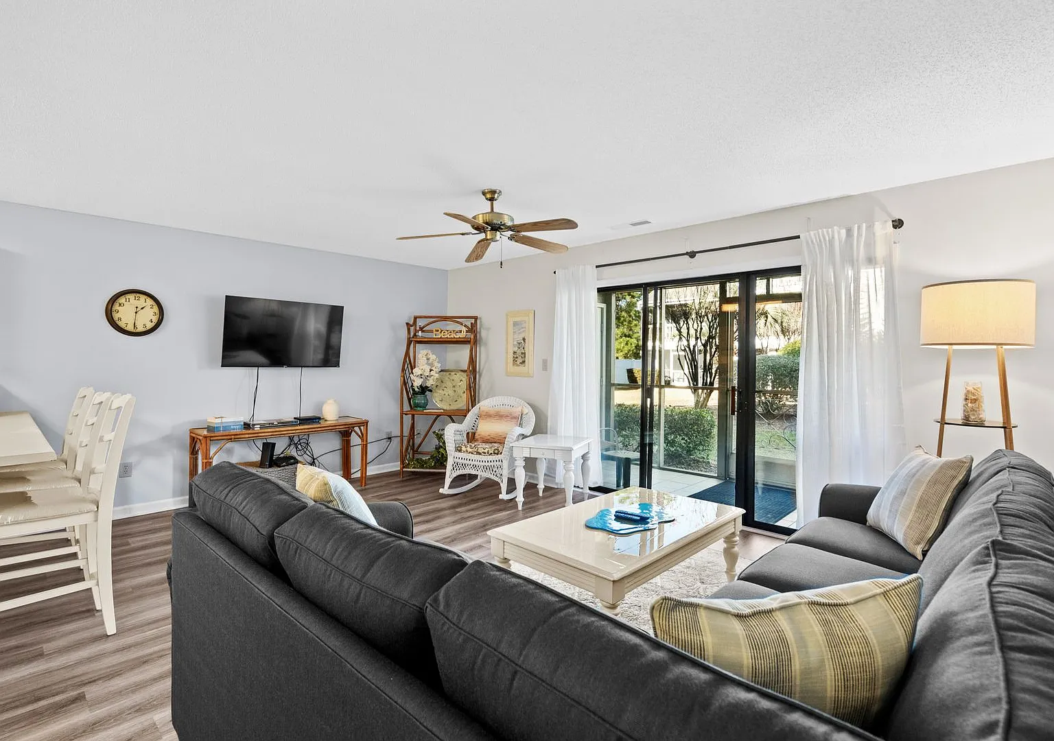 Easy Ground-Floor Coastal LivingFurnished 2BR/2BA with Resort Amenities — Photo 4