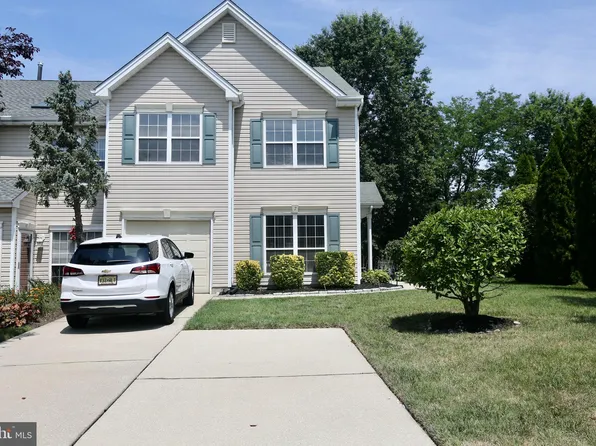 7 Sawgrass Ct, Blackwood, NJ 08012