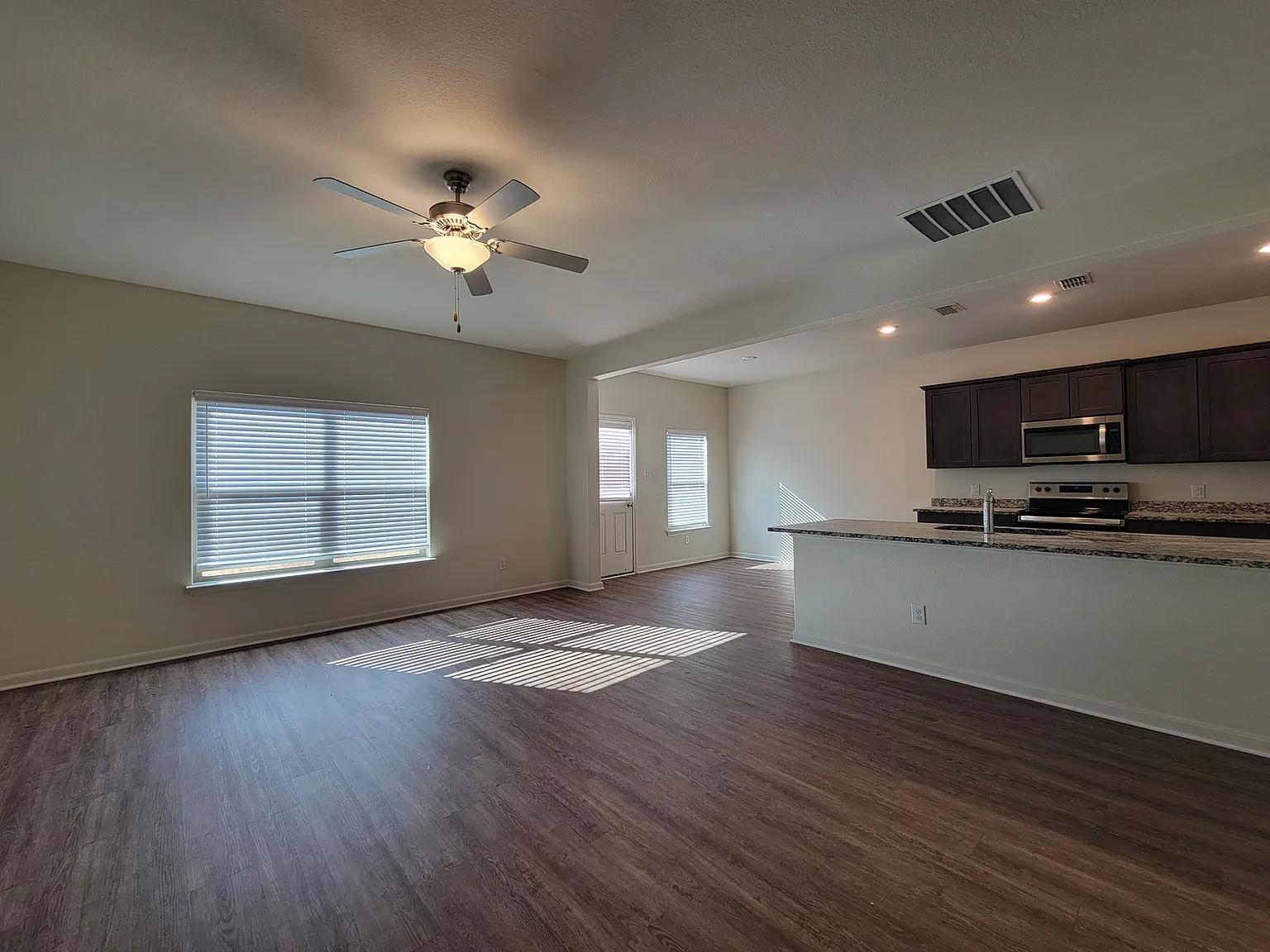 For Lease ; 752 Saratoga Drive ; Seagoville, Tx $2,195/Month ; $2,100 Security Deposit — Photo 2