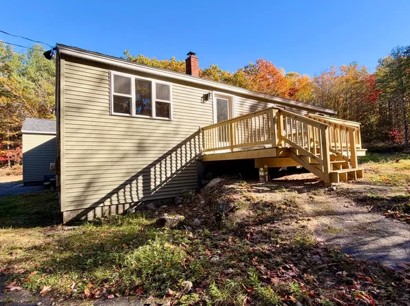 1477 Roosevelt Trail, Raymond, ME 04071
