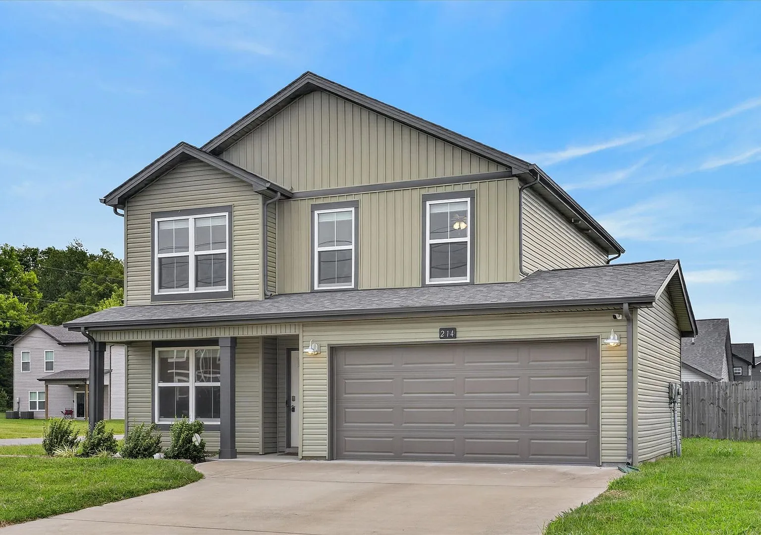 Pet Friendly Three Bedroom! — Photo 3