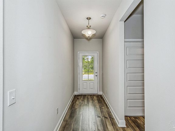 4th image of 1637 Slate Dr