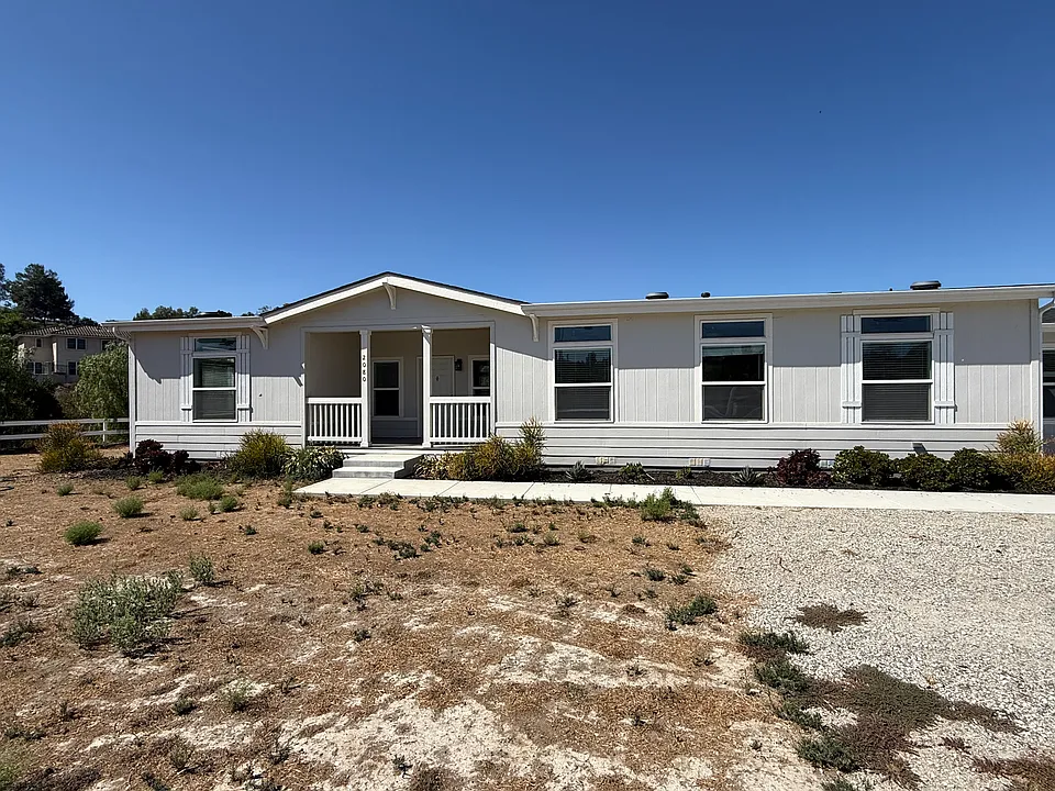 2080 Curtis Dr