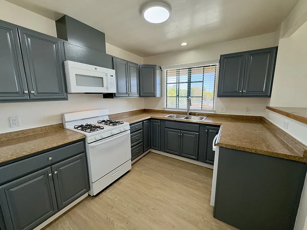 2 bed, $3,295 — Photo 2