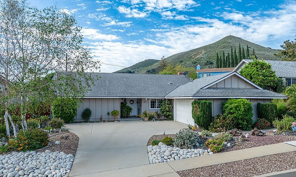 1st image of 32 W Bonita Dr