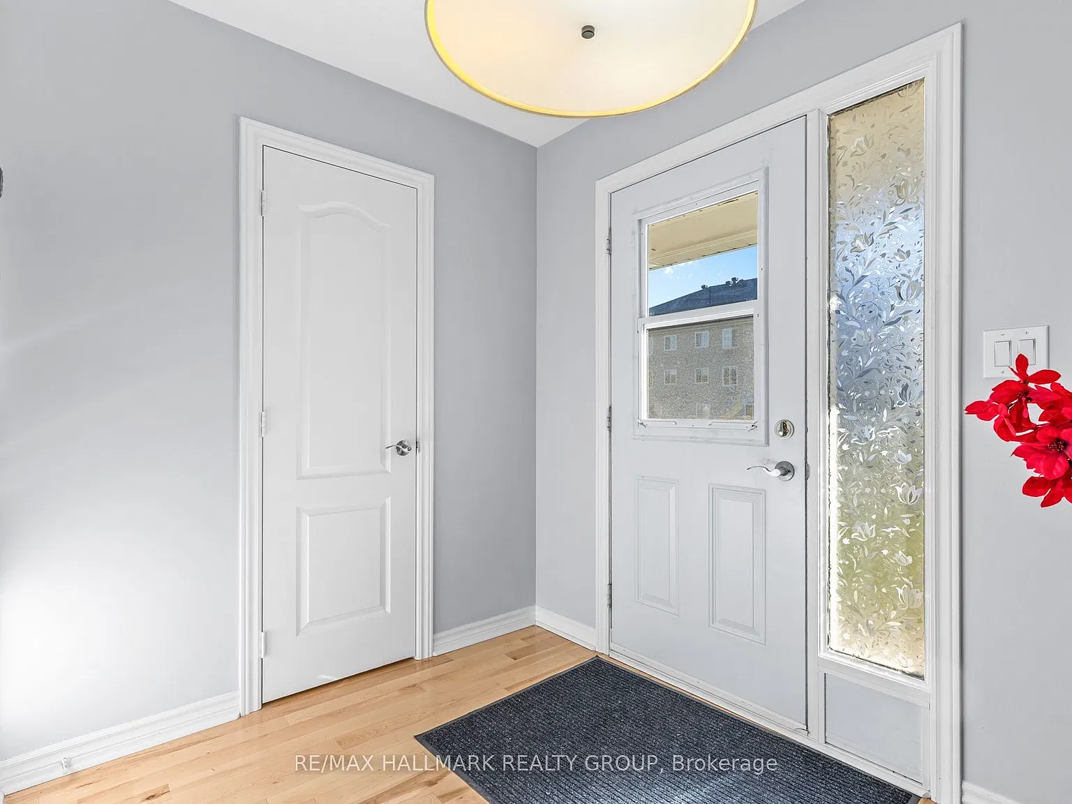3 bed, $2,400 — Photo 4