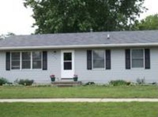 420 Booth St, Grand Ledge, MI 48837