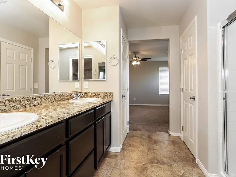 4340 Stardusk Falls Ave — Photo 10