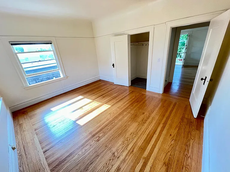 2732 Hillegass Ave #4 — Photo 6