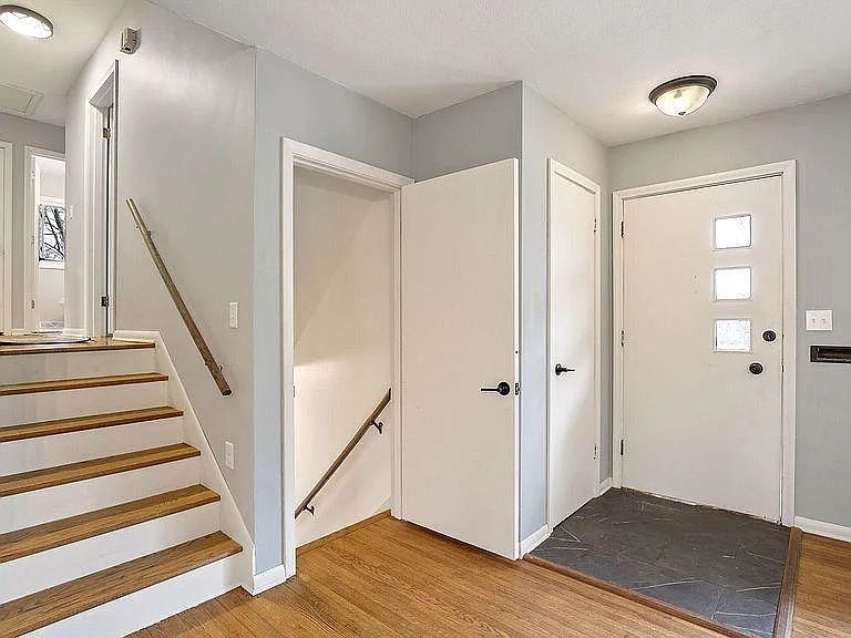 11301 Friar Ln — Photo 2