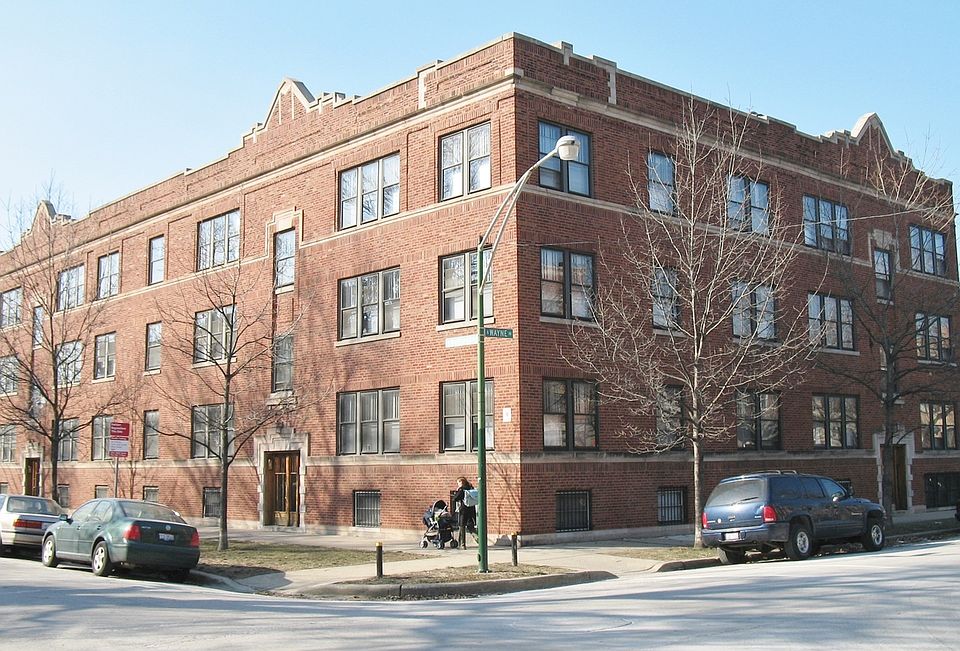 1st image of 1336 W Waveland Ave