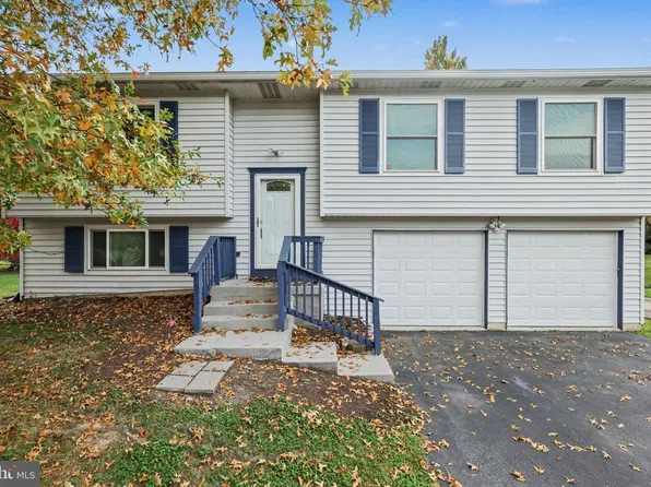 4319 New Hampshire Dr, Harrisburg, PA 17112