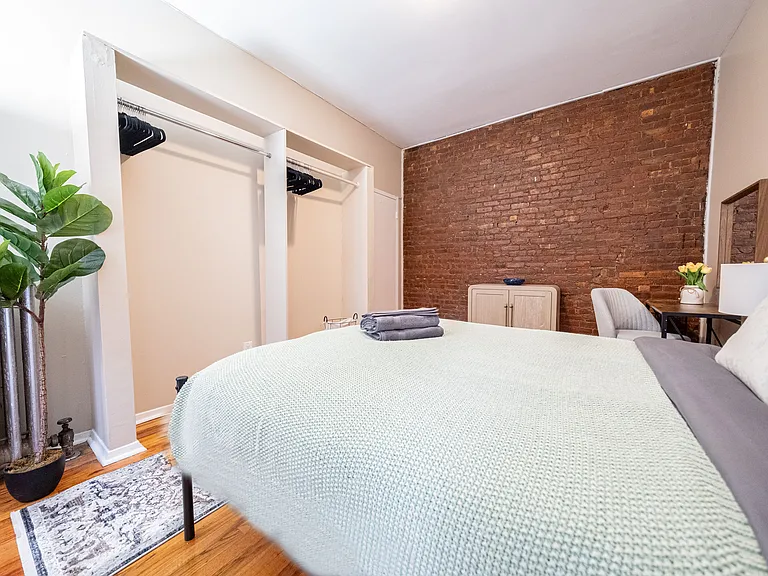 180 Claremont Ave #65 — Photo 41