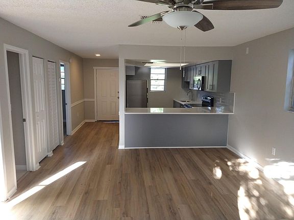 3rd image of 7401 35th St N #C
