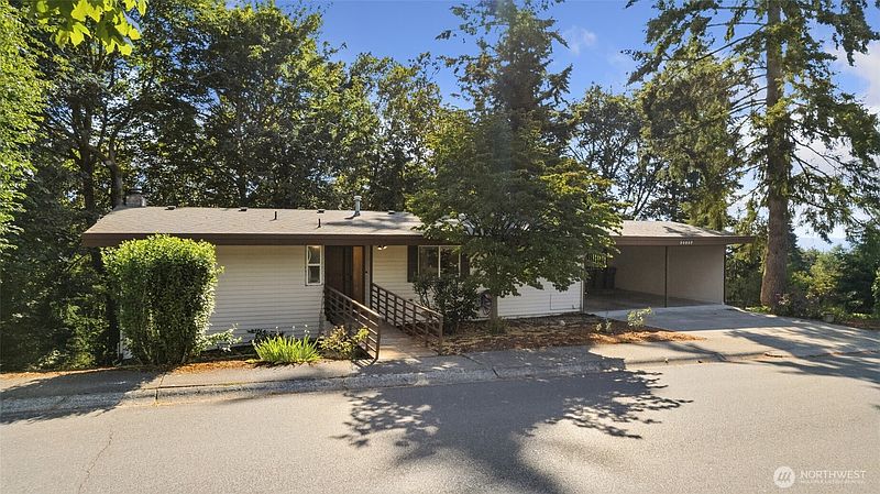 3rd image of 30807 26th Avenue SW