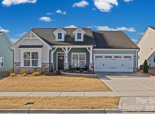 3235 Gavin Ln, Harrisburg, NC 28075