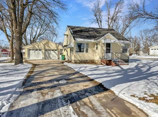 400 S Lake St, Hendricks, MN 56136