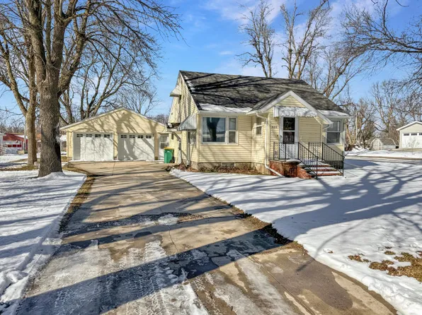 400 S Lake St, Hendricks, MN 56136