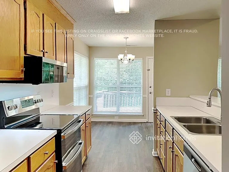 11200 Astoria Dr — Photo 7