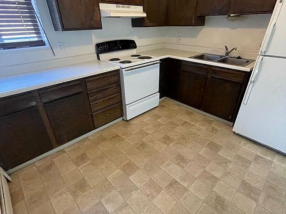 4th image of 2870 Montebello Dr W APT 2