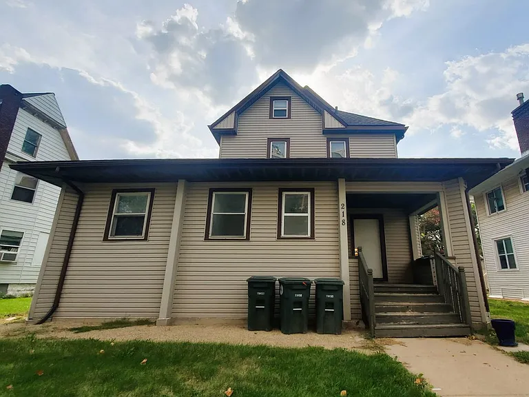 218 South St — Photo 13