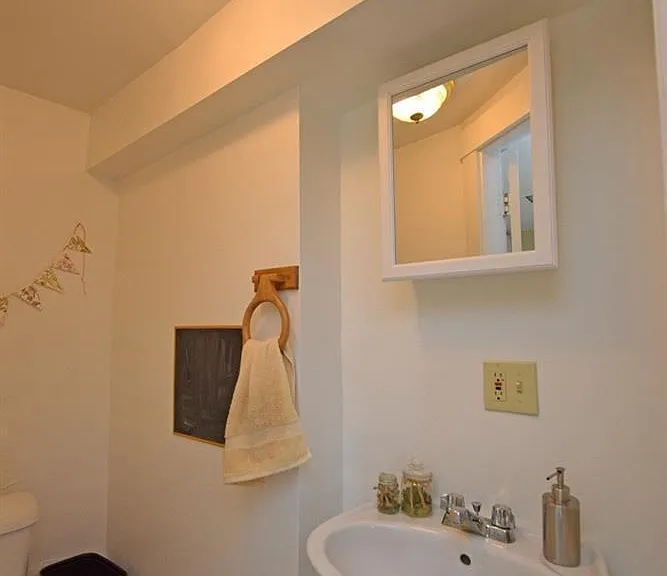 1009 Paradrome St #3 — Photo 9