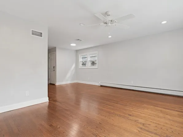 22 Fox Place image 4 of 23