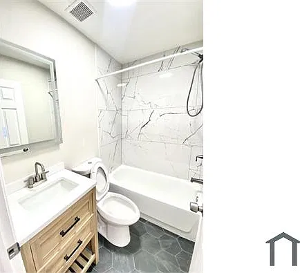 5 bed, $2,700 — Photo 2