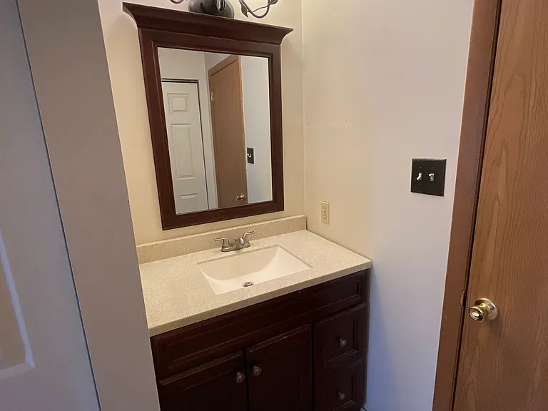 210 Woodhaven Dr — Photo 23