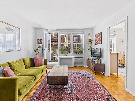 2nd image of 400 E 17th St APT 201