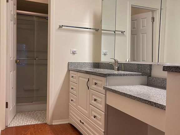 Master BR attached bath
